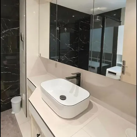 Rue D'antibes Апартаменты