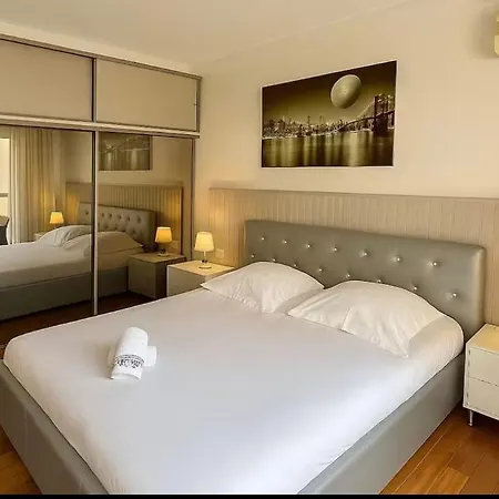 Rue D'antibes * Канны